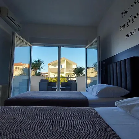 Sunny Spell With Free Parking And Garden Zadar