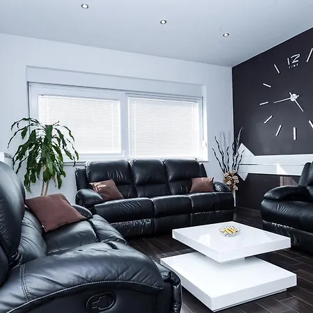 Pensjonat Sunny Spell With Free Parking And Garden
