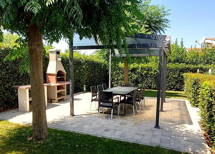 Sunny Spell With Free Parking And Garden بيت ضيافة