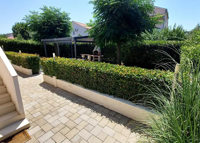 Sunny Spell With Free Parking And Garden بيت ضيافة 3*
