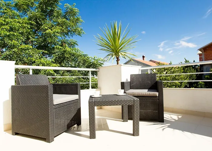 بيت ضيافة Sunny Spell With Free Parking And Garden