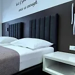 Sunny Spell With Free Parking And Garden Pensión Zadar