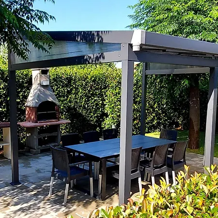 Maison d'hôtes Sunny Spell With Free Parking And Garden Zadar