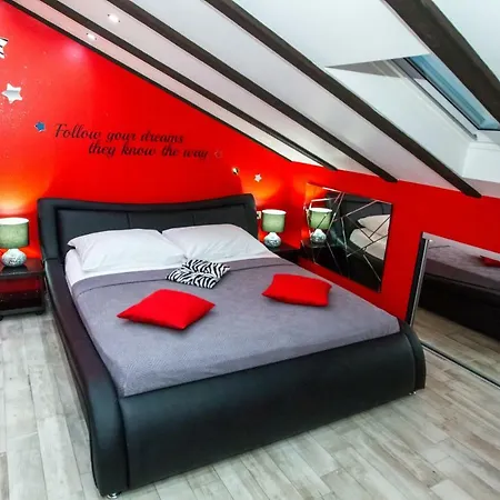 Guest house Sunny Spell With Free Parking And Garden